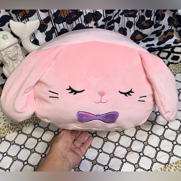 STACKABLES BY SQUISHMALLOWS BOP THE PINK BUNNY WITH OMBRÉ BOWTIE PLUSH PILLOW - Picture 3 of 12
